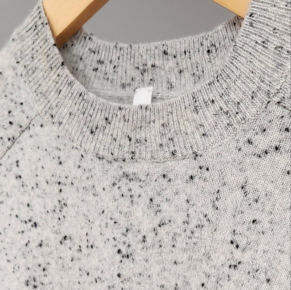 Babaton Cashmere Sweater - Picture 4 of 15